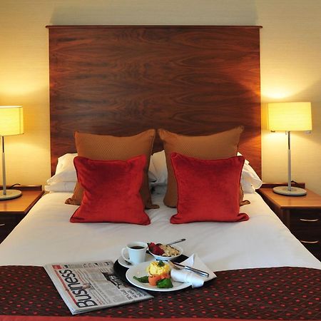 The White Lion Hotel Алдебург Экстерьер фото